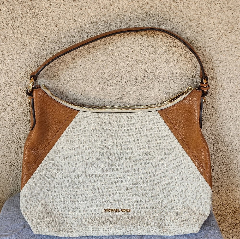 Michael kors bag Used Twice